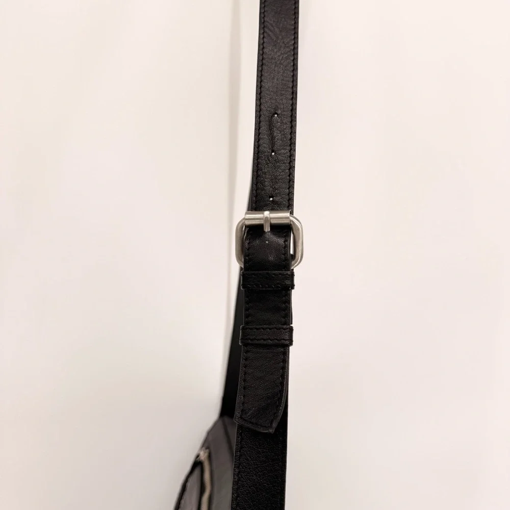 Artisan NY Black Leather Messenger Crossbody Laptop Work Travel Shoulder Bag‎